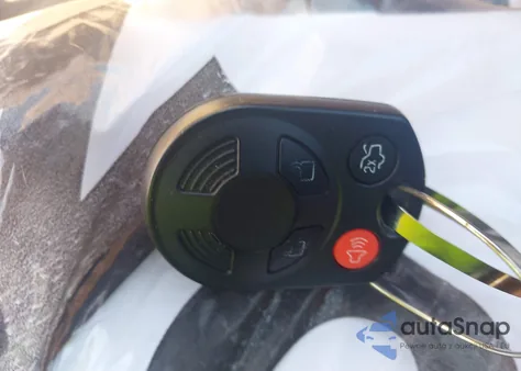 2014 Ford Focus Se z USA, uszkodzony, nr VIN 1FADP3F27EL138041